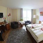 Cascada By Hackmann 4*